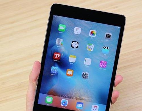 用iPad迷你4畅玩游戏乐趣无限（轻便携带，性能强大，体验出色，）