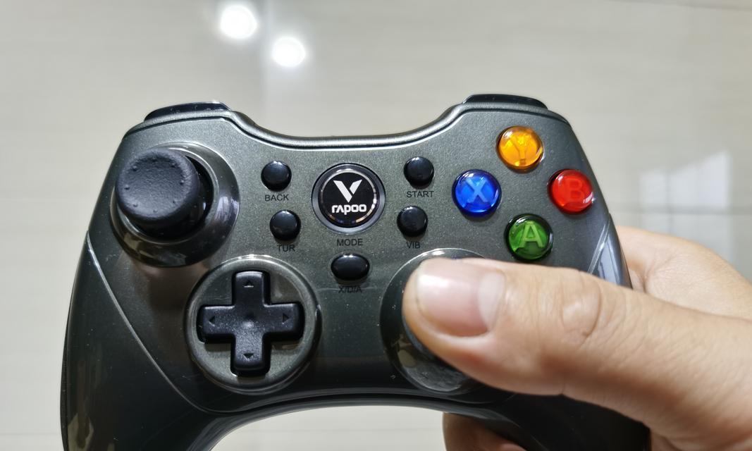 雷柏V600手柄（深度分析雷柏V600手柄的功能与性能，带您进入全新游戏世界）